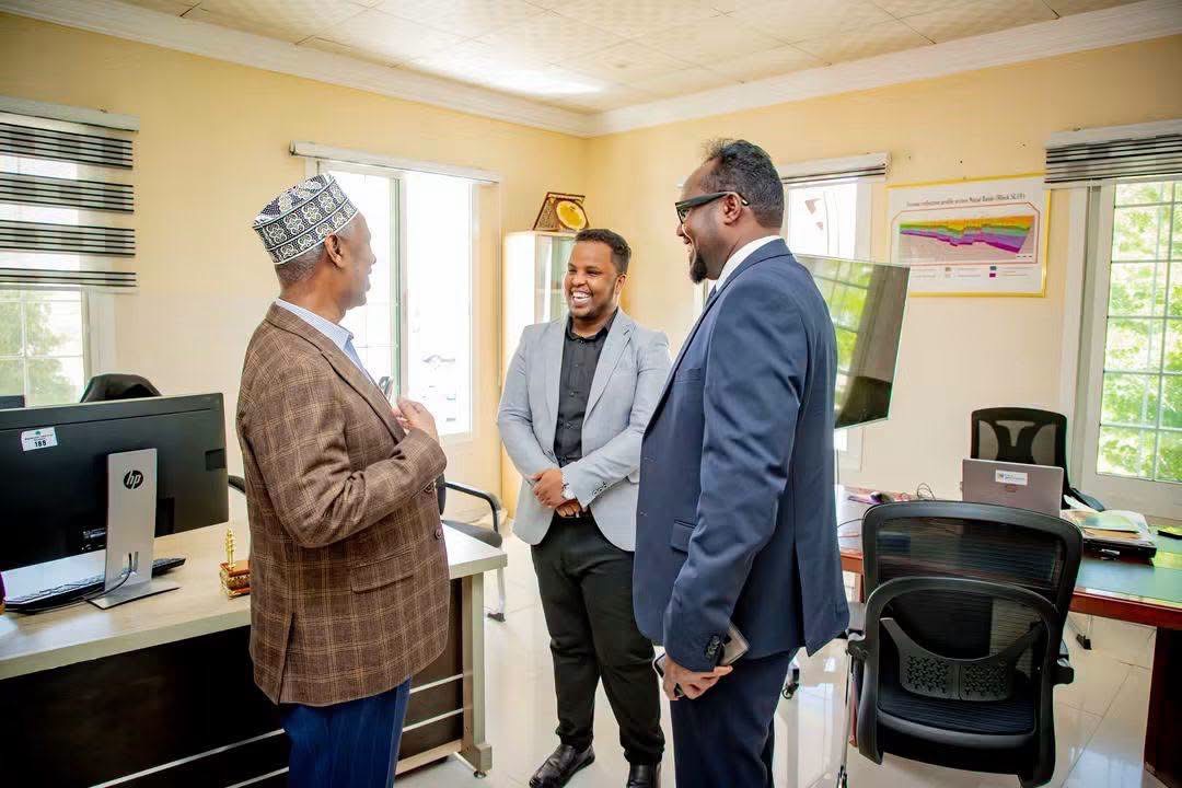 Somaliland Vice President Pays Surprise Visit to the Ministry of Energy and Minerals.