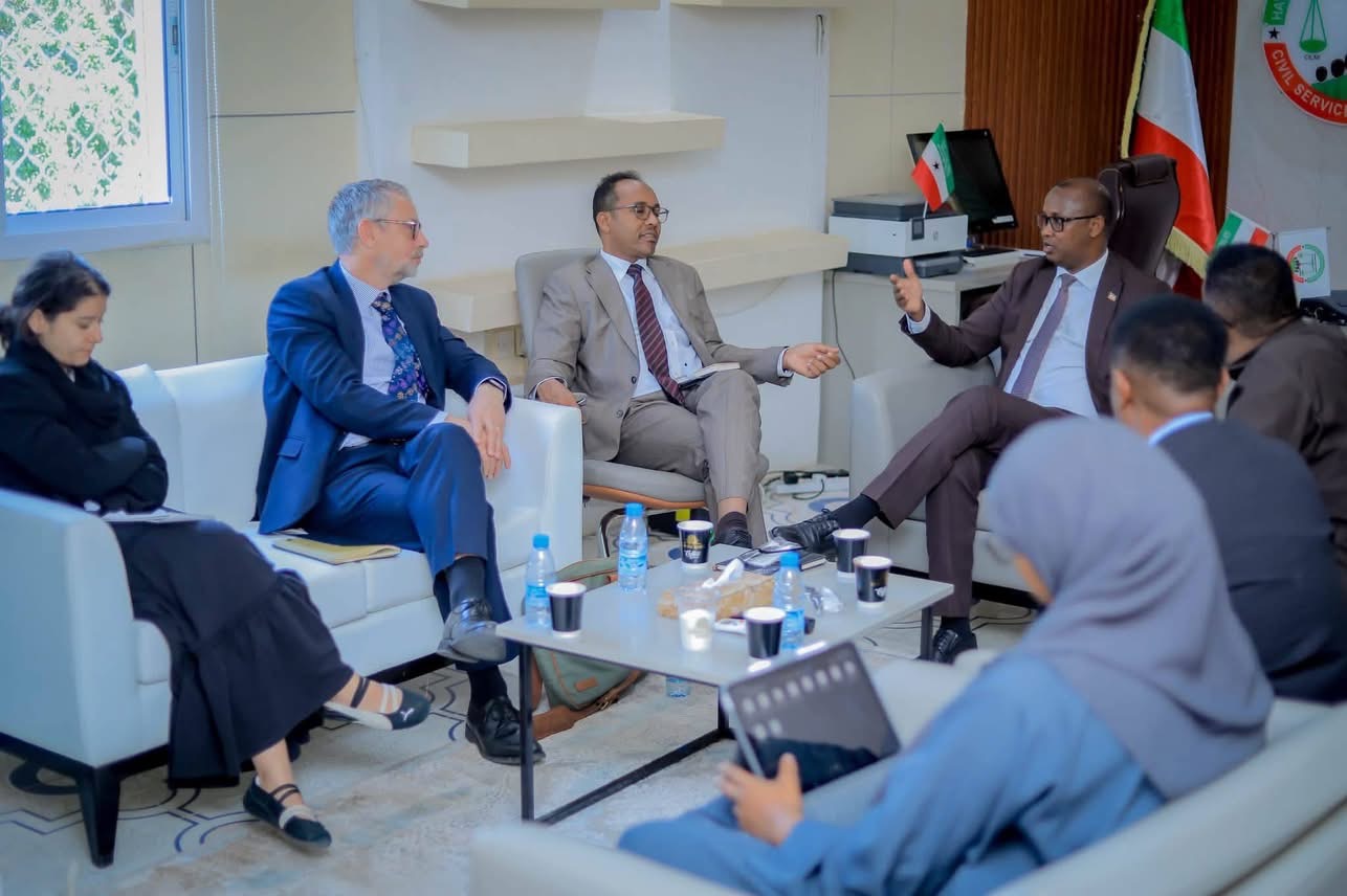 𝐒𝐨𝐦𝐚𝐥𝐢𝐥𝐚𝐧𝐝 𝐂𝐢𝐯𝐢𝐥 𝐒𝐞𝐫𝐯𝐢𝐜𝐞 𝐂𝐨𝐦𝐦𝐢𝐬𝐬𝐢𝐨𝐧 𝐇𝐨𝐬𝐭𝐬 𝐔𝐊 𝐃𝐞𝐥𝐞𝐠𝐚𝐭𝐢𝐨𝐧 𝐟𝐨𝐫 𝐇𝐢𝐠𝐡-𝐋𝐞𝐯𝐞𝐥 𝐓𝐚𝐥𝐤𝐬 𝐨𝐧 𝐏𝐮𝐛𝐥𝐢𝐜 𝐒𝐞𝐜𝐭𝐨𝐫 𝐑𝐞𝐟𝐨𝐫𝐦